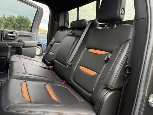 Used 2022 GMC Sierra 2500 AT4 w/ AT4 Preferred Package AWD/4WD image 30
