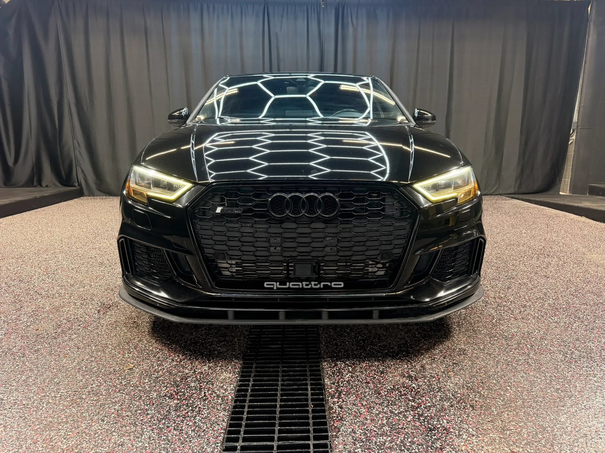 Used 2019 Audi RS 3 w/ Technology Package AWD/4WD image 2