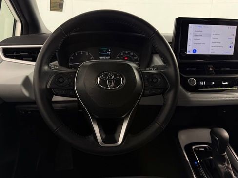 Used 2025 Toyota Corolla SE image 20