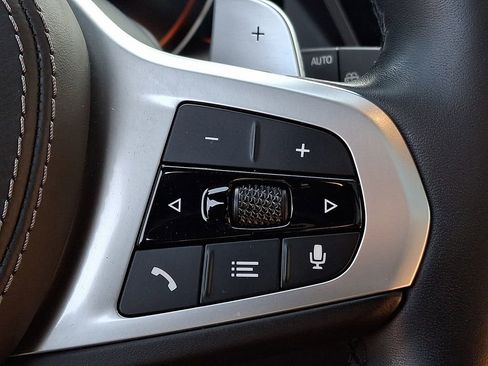 Used 2022 BMW X7 xDrive40i w/ M Sport Package image 18