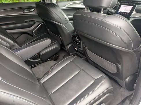 Certified 2021 Jeep Grand Cherokee L Limited image 25