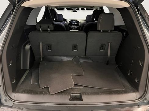 Used 2018 Chevrolet Traverse LT AWD/4WD image 6