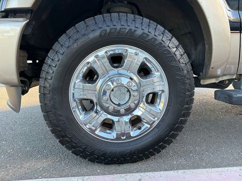 Used 2012 Ford F250 King Ranch w/ King Ranch w/Chrome Pkg image 9