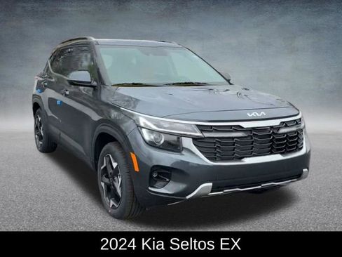 Used 2024 Kia Seltos EX FWD image 3