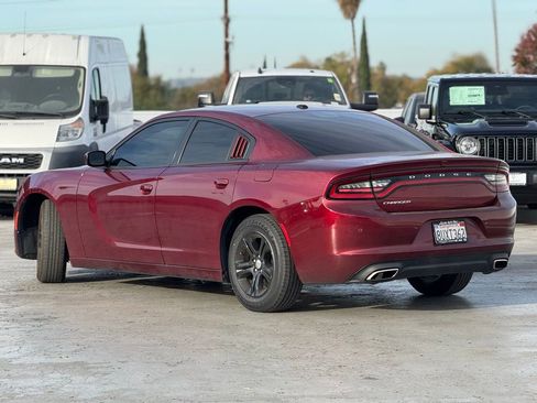 Used 2021 Dodge Charger SXT w/ Leather Interior Group image 2