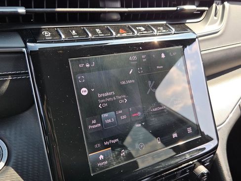 Used 2023 Jeep Grand Cherokee Altitude image 18