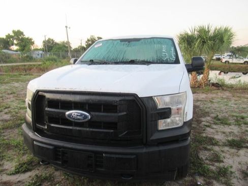 Used 2017 Ford F150 XL w/ Trailer Tow Package w/101A AWD/4WD image 2