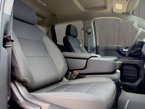 Used 2023 Chevrolet Silverado 1500 Custom RWD image 17
