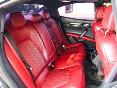 Used 2023 Maserati Ghibli Modena RWD image 43