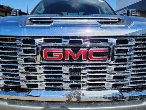 New 2026 GMC Sierra 2500 Denali w/ Denali Reserve Package image 9