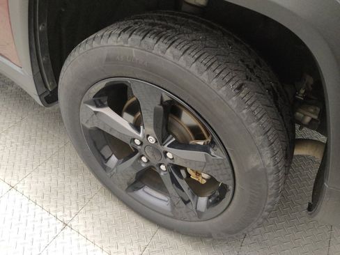 Used 2022 Jeep Grand Cherokee L Laredo image 31