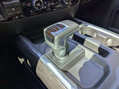 Certified 2025 Chevrolet Silverado 1500 LTZ AWD/4WD image 22
