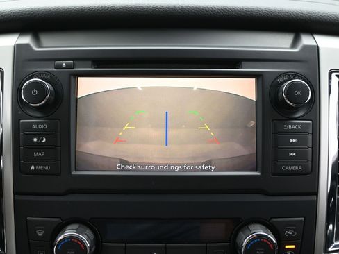 Used 2019 Nissan Titan SV w/ SV Convenience Package image 30