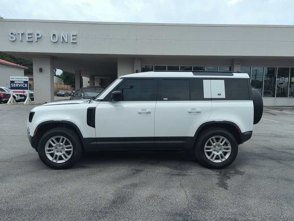 Used 2022 Land Rover Defender 110 S AWD/4WD image 3