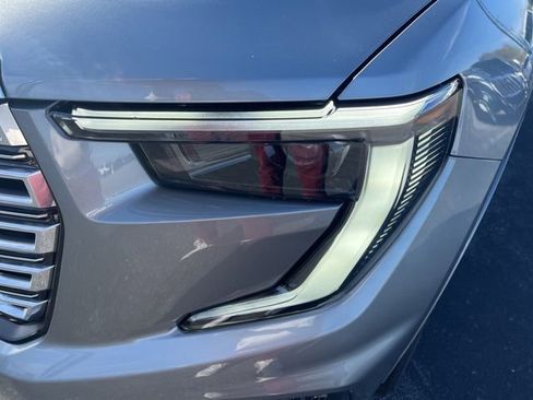 New 2026 GMC Acadia Denali image 8