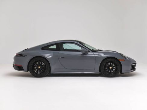 Used 2024 Porsche 911 Carrera w/ Premium Package image 2