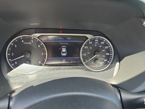 Used 2024 Nissan Sentra SV FWD image 20