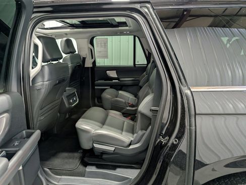 Used 2025 Ford Expedition Max Active image 10