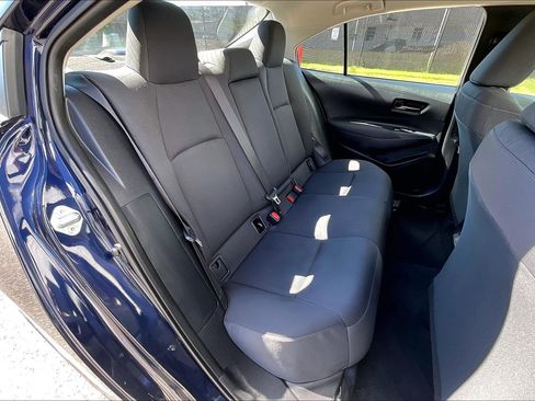 Used 2025 Toyota Corolla LE FWD image 31