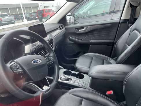 Used 2022 Ford Escape Titanium w/ Class II Trailer Tow Package image 23