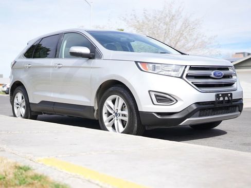 Used 2018 Ford Edge SEL image 17