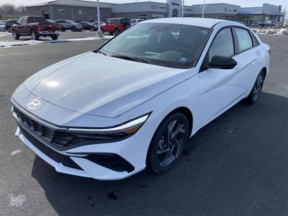 New 2025 Hyundai Elantra SEL