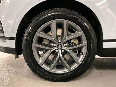 Certified 2026 Land Rover Range Rover Velar Dynamic SE AWD/4WD image 8