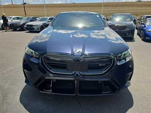 Used 2025 BMW M5 w/ Executive Package AWD/4WD image 2