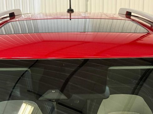 Used 2023 Hyundai Venue SEL FWD image 15