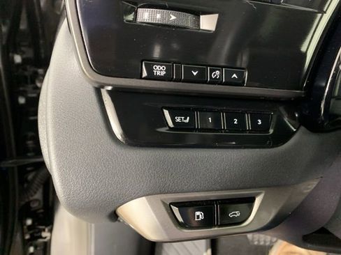 Used 2025 Lexus RX 350 F Sport w/ Accessory Package image 18