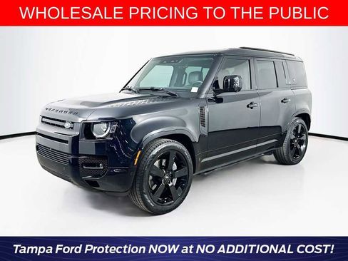 Used 2024 Land Rover Defender 110 X-Dynamic SE AWD/4WD image 1