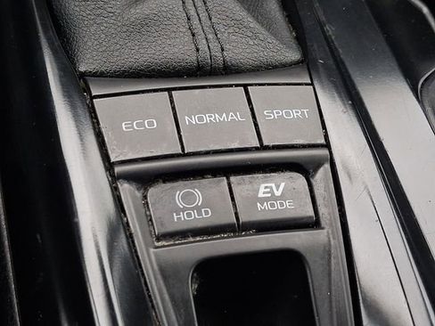 Used 2025 Toyota Camry LE image 23