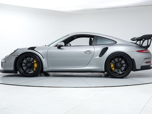 Used 2016 Porsche 911 GT3 RS RWD image 4