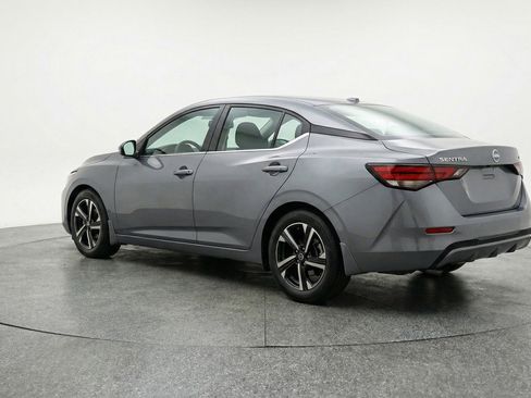 Used 2025 Nissan Sentra SV image 6