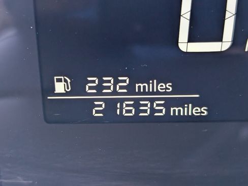 Certified 2025 Nissan Kicks SV image 13