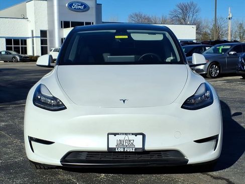 Used 2021 Tesla Model Y Long Range image 34