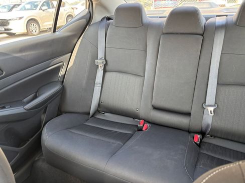 Used 2025 Nissan Altima 2.5 SV FWD image 39