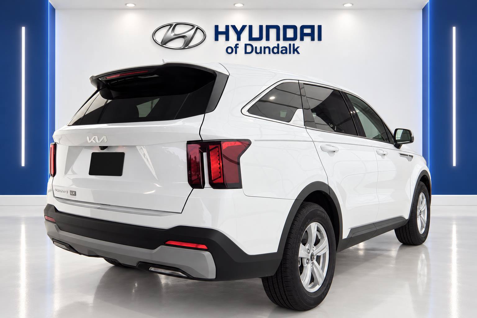 Used 2024 Kia Sorento LX FWD image 4