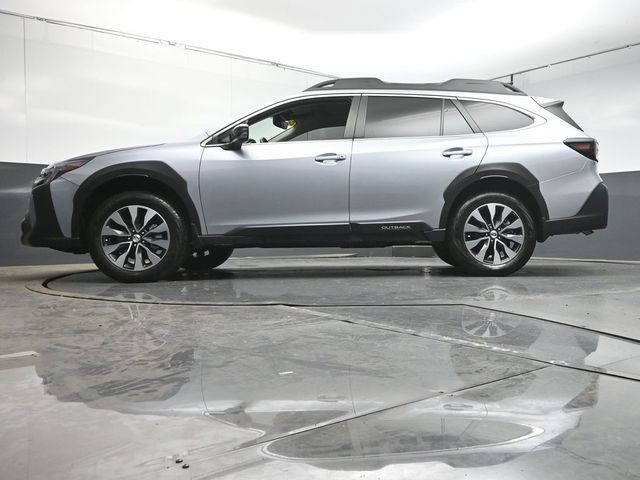 Used 2025 Subaru Outback Limited w/ Popular Package #2 AWD/4WD image 38