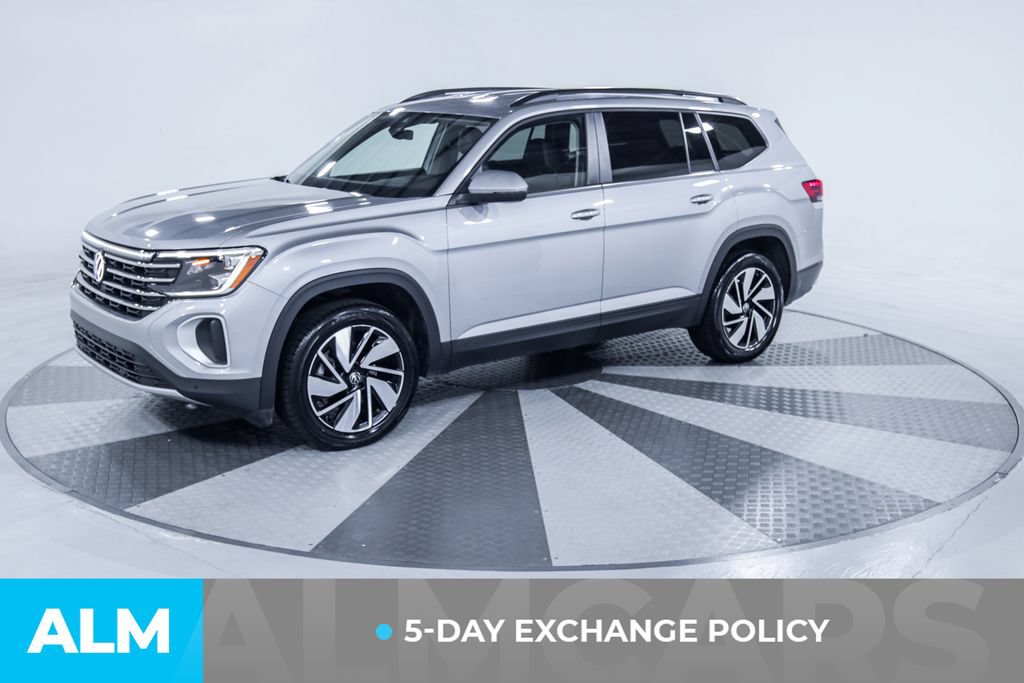 Used 2025 Volkswagen Atlas SE FWD image 3