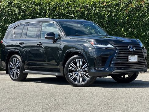New 2025 Lexus LX 600 4WD w/ Luxury Package image 3