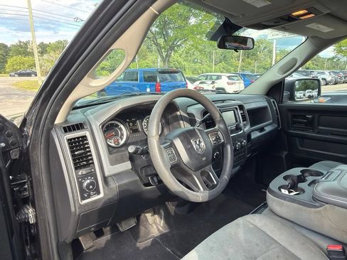 Used 2018 RAM 1500 Express w/ Wheel & Sound Group AWD/4WD image 10