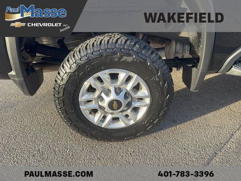 Used 2024 Chevrolet Silverado 2500 LT AWD/4WD image 24
