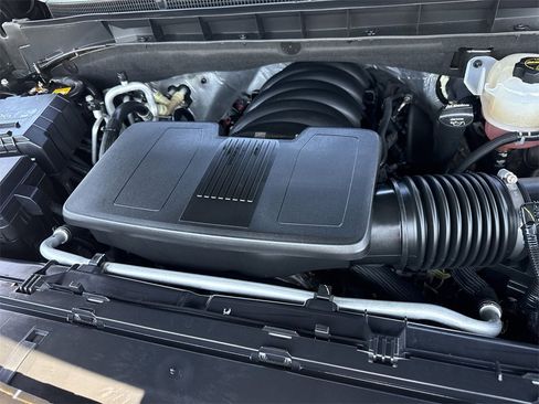 Used 2024 Cadillac Escalade Premium Luxury image 29