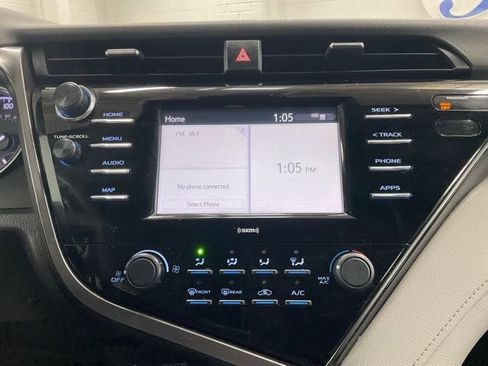 Used 2020 Toyota Camry LE w/ Carpet Mat Package image 23