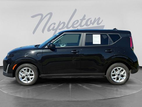 Certified 2025 Kia Soul LX w/ LX Technology Package FWD image 4