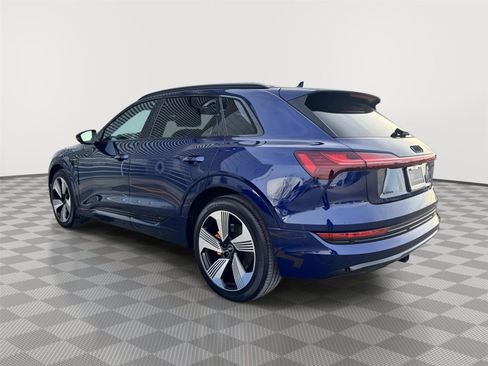 Used 2022 Audi e-tron Premium Plus w/ Premium Plus Package image 7