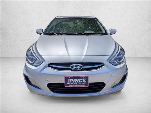 Used 2017 Hyundai Accent SE FWD image 2