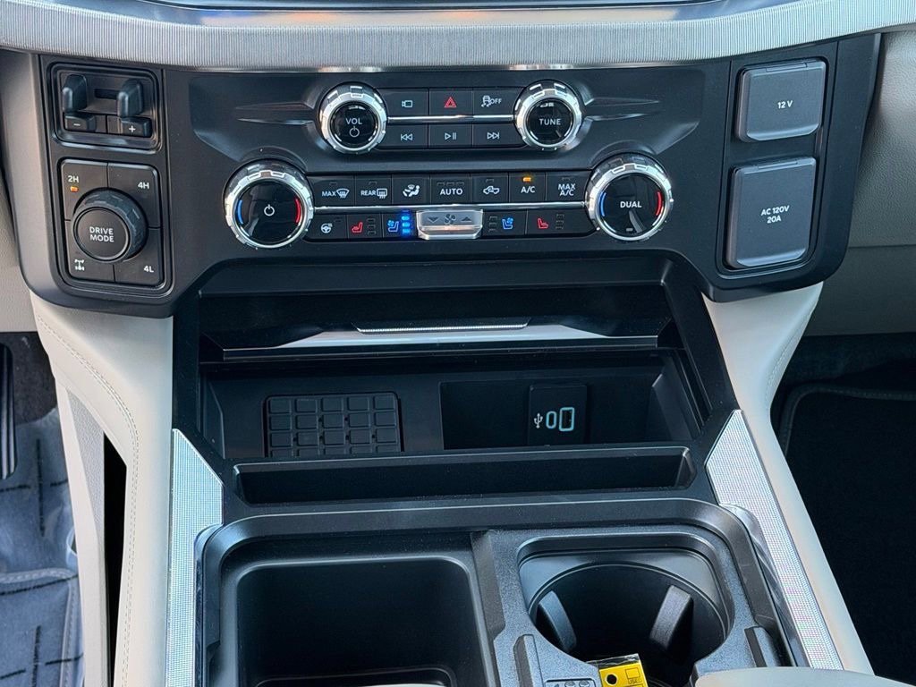 New 2026 Ford F250 Platinum w/ Platinum Plus Package AWD/4WD image 38