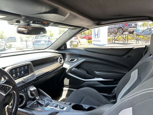 Used 2019 Chevrolet Camaro LT RWD image 11